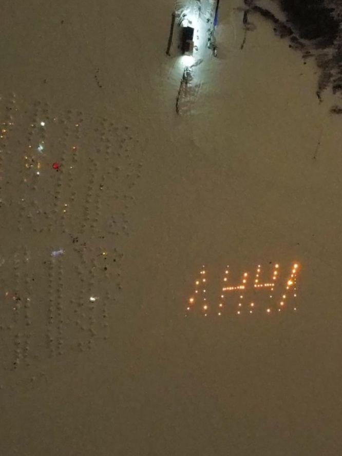 Фото В Новосибирске участники фестиваля снежных иглу отправили послание космонавту Анне Кикиной 2